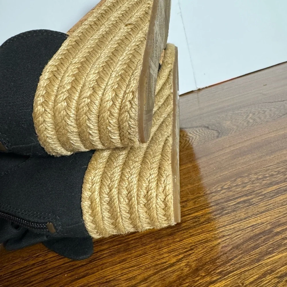 UGG chic black